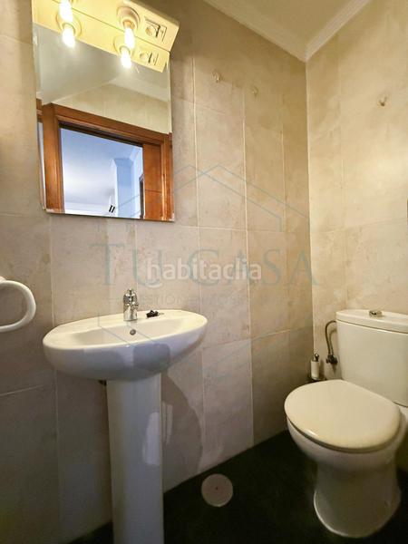 Foto 1ad2ef62-539b-4cd7-af1b-46be68657257. Casa a schiera con parcheggio in Núcleo urbano Chiclana de la Frontera