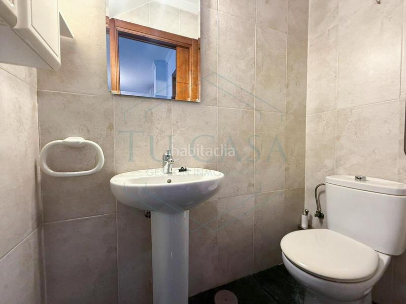 Foto 4736d845-9152-42c4-afc9-ef7418c7fed8. Casa a schiera con parcheggio in Núcleo urbano Chiclana de la Frontera