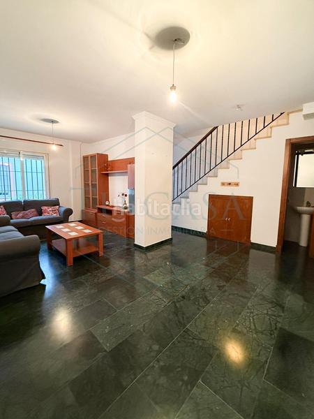 Foto 63e34f26-268e-4a1f-ba37-bc4c341a6564. Casa a schiera con parcheggio in Núcleo urbano Chiclana de la Frontera