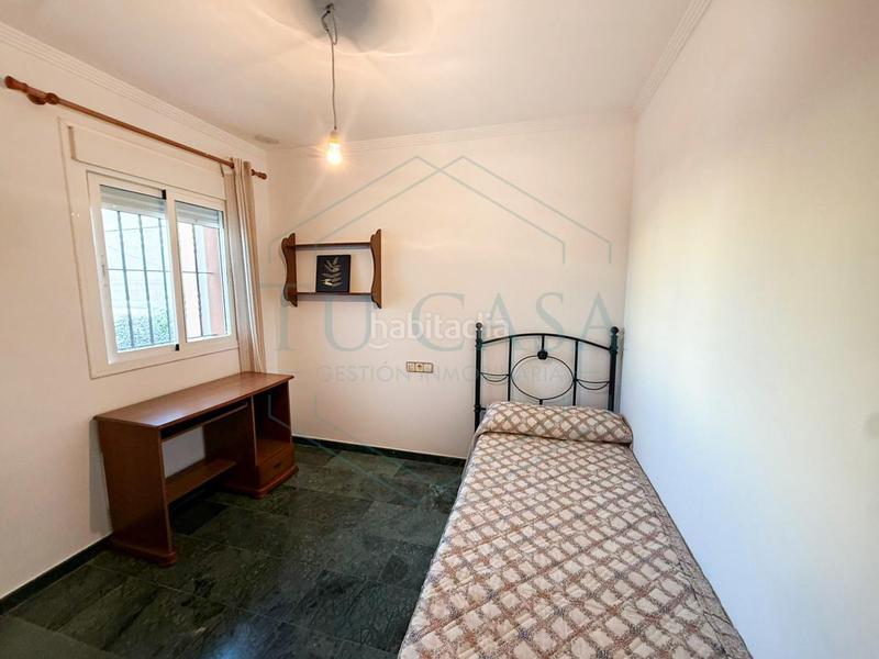 Foto a47940b3-3f1f-4ac7-a108-4eca1e2e81c1. Casa a schiera con parcheggio in Núcleo urbano Chiclana de la Frontera