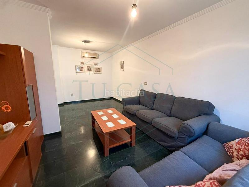 Foto dffcc0fb-3cdf-4e29-a269-2e38fd633467. Casa a schiera con parcheggio in Núcleo urbano Chiclana de la Frontera