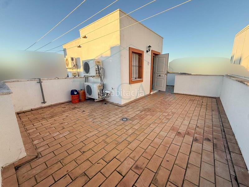 Foto ff6e36f0-dee7-4172-935f-a37142e7e46d. Casa a schiera con parcheggio in Núcleo urbano Chiclana de la Frontera