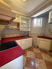 Casa en La Banda - Campo de Fútbol. Casa independiente en panzacola con azotea