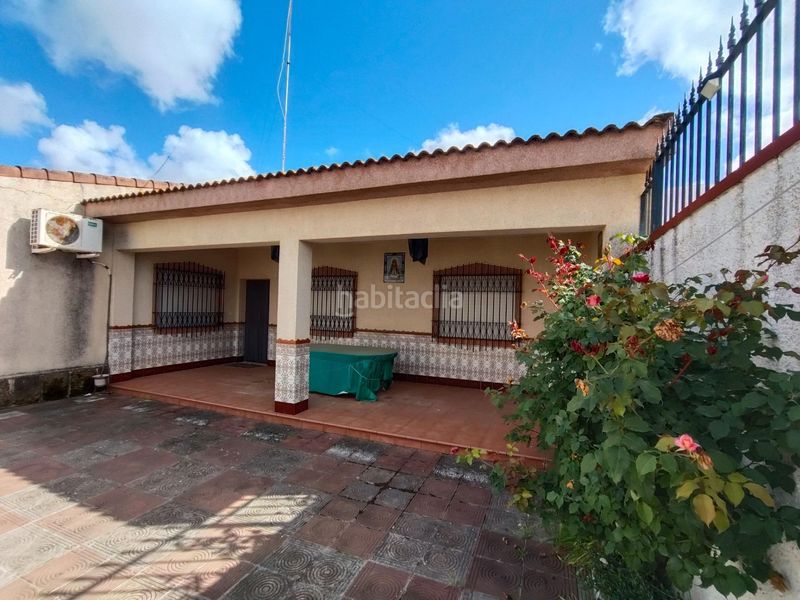 Foto 16c1609b-c16b-421f-8896-4bef6d586c26. Casa amb aparcament a Núcleo urbano Chiclana de la Frontera