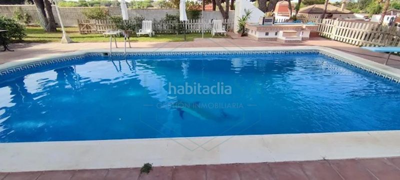Foto 594545fb-7ce5-4258-abf2-cf0733fc6e69. Xalet amb calefacció aparcament piscina a Los Franceses - La Vega Chiclana de la Frontera