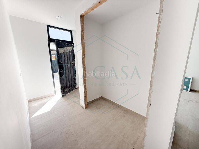 Foto a492b77f-5018-44ea-bdf5-ae3ee9082e70. Casa adossada a Núcleo urbano Chiclana de la Frontera