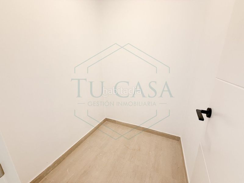 Foto d5b1f4eb-3b9f-4274-a5e1-49c5a1d51d15. Casa adossada a Núcleo urbano Chiclana de la Frontera