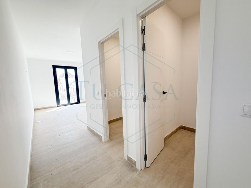 Foto e0dd4ad8-634e-467b-9314-23a70a2c8c80. Casa adossada a Núcleo urbano Chiclana de la Frontera