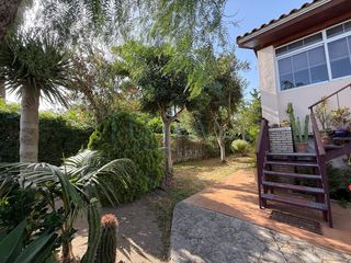 Chalet en Los Gallos. Chalet urbano con potencial y encanto en parcela de 600 m2