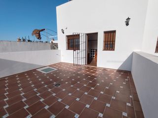 Miete Haus in Núcleo urbano. Vivienda en alquiler en la zona del santo cristo