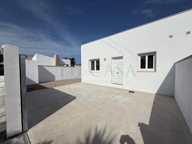 Foto 5467f9f0-be3f-418f-95d2-3d2723687ace. Rent apartment with parking in Las Lagunas - Campano Chiclana de la Frontera