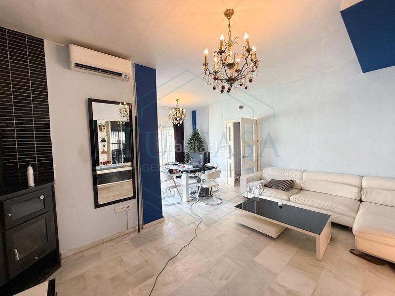 Foto acaca9d4-78ba-407c-a595-b980375e94d8. Casa amb calefacció aparcament piscina a Las Canteras Puerto Real