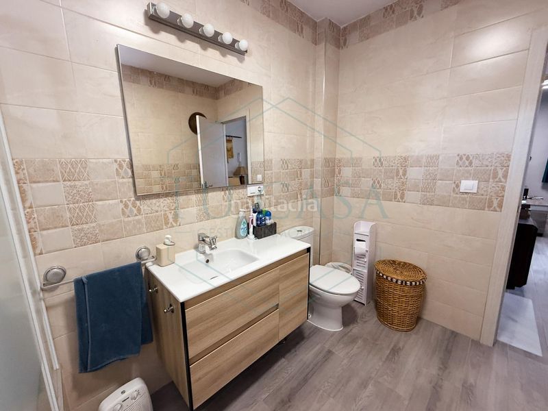 Foto c223d3ed-f899-406a-8c45-f8e3ebe8b996. Casa amb calefacció a Centro Puerto Real
