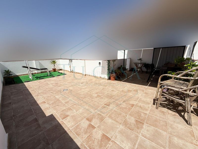 Foto f27f77c5-b38e-4c04-af06-89ceaad4dae1. Casa amb calefacció a Centro Puerto Real