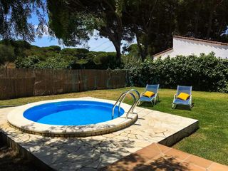 Rent Chalet in Los Gallos. Acogedora vivienda de madera en alquiler de larga duración cerca