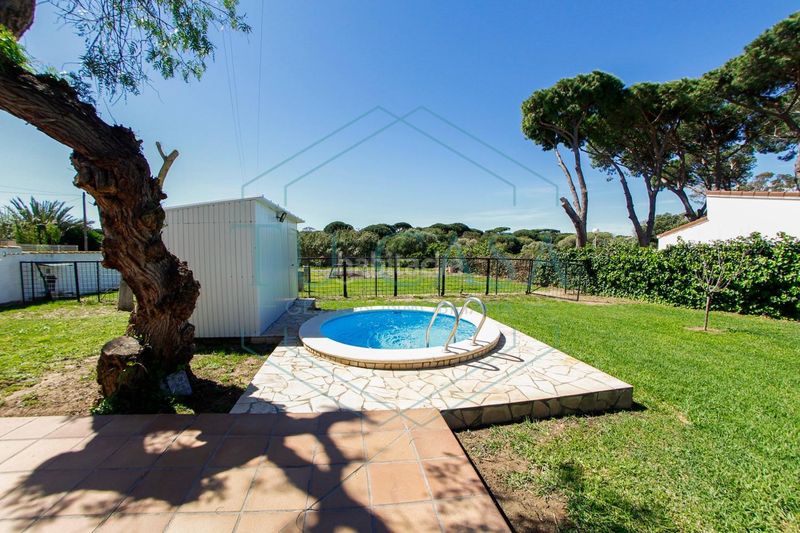 Foto 6a0891ac-75c3-48e6-8f94-63a0ca3b08d3. Affitto chalet con parcheggio piscina in Los Gallos Chiclana de la Frontera