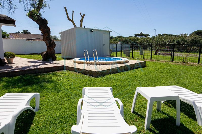 Foto 74980749-5eb4-49d4-bc8d-a26e3c1b2d7d. Affitto chalet con parcheggio piscina in Los Gallos Chiclana de la Frontera
