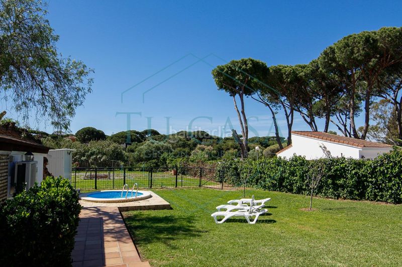 Foto 1d80b4ae-dd94-4327-b642-dee6a0deee3f. Miete chalet mit parking pool in Los Gallos Chiclana de la Frontera