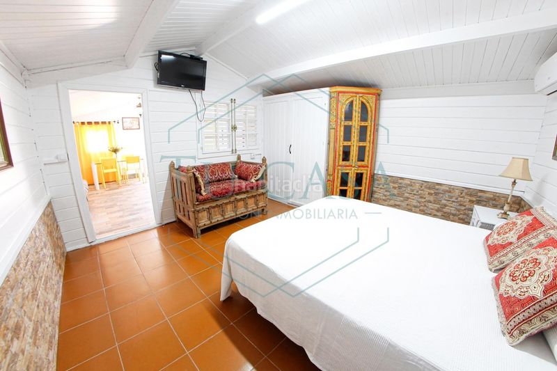 Foto ee5de37f-37f2-48e9-86f3-ea4591747622. Miete chalet mit parking pool in Los Gallos Chiclana de la Frontera
