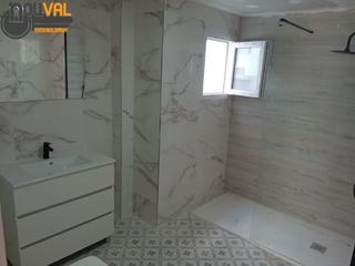 Appartement à Zona la Ermita. Piso reformado a estrenar