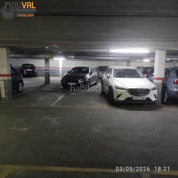Foto d9e56fbf-3cf4-42eb-9227-3774a8b3ed1d. Parking voiture dans Gran Via Valencia