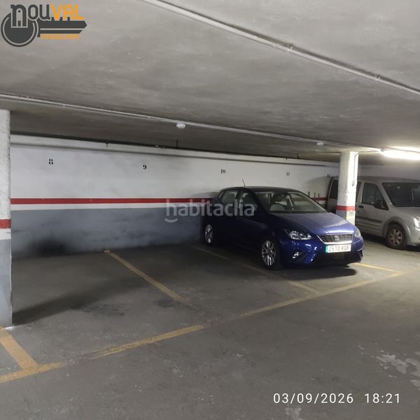 Foto f96ce13c-ab3d-4034-9e8c-084254d13c40. Parking voiture dans Gran Via Valencia