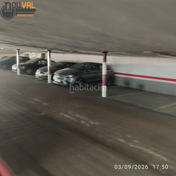 Foto 17d873d0-dee0-4dea-a709-6589e152c78f. Parking voiture dans Russafa Valencia