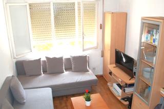 Appartement à El Gornal. Espectacular piso todo exterior situado en la gran via de hospit