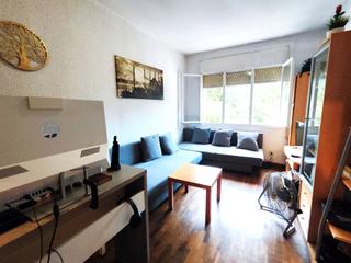 Appartement à El Gornal. Espectacular piso todo exterior situado en la gran via de hospit