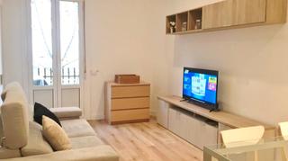 Location Appartement à La Nova Esquerra de l´Eixample. Fantástico   piso de 2 habitaciones en la calle londres.