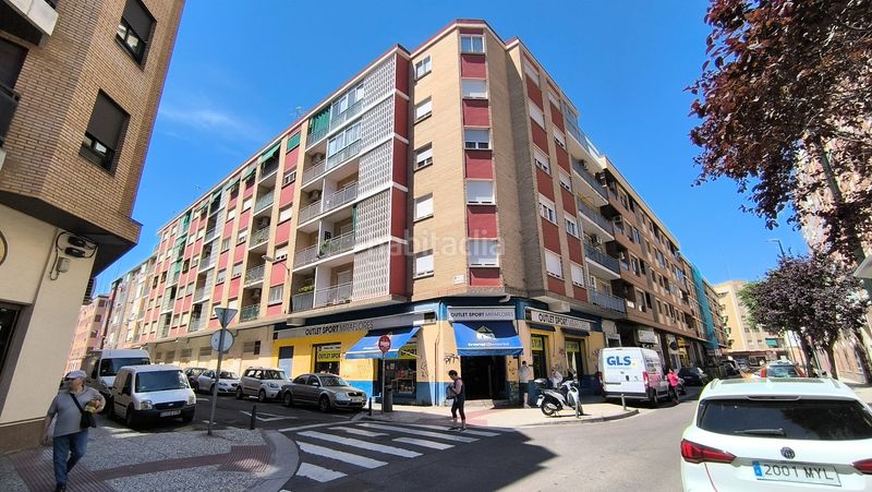 Foto b81d01a6-3b58-418b-8b29-dec5b1e3f06d. Pis a calle de miraflores 7-9 a La Granja Zaragoza