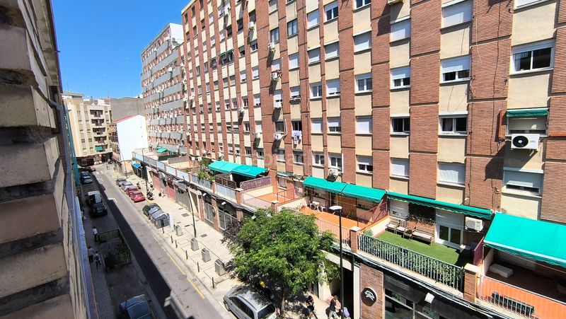 Foto bd9abe06-931a-4ab6-90e1-f940f43da12f. Pis a calle de miraflores 7-9 a La Granja Zaragoza
