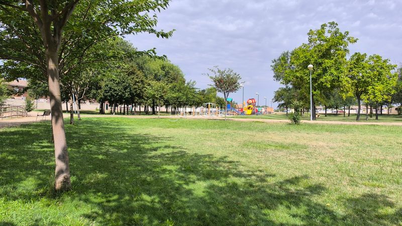Foto a527ab66-2ac8-4e06-8b0c-89ad27088f31. Casa a schiera in calle jaime i 30 in Pinseque