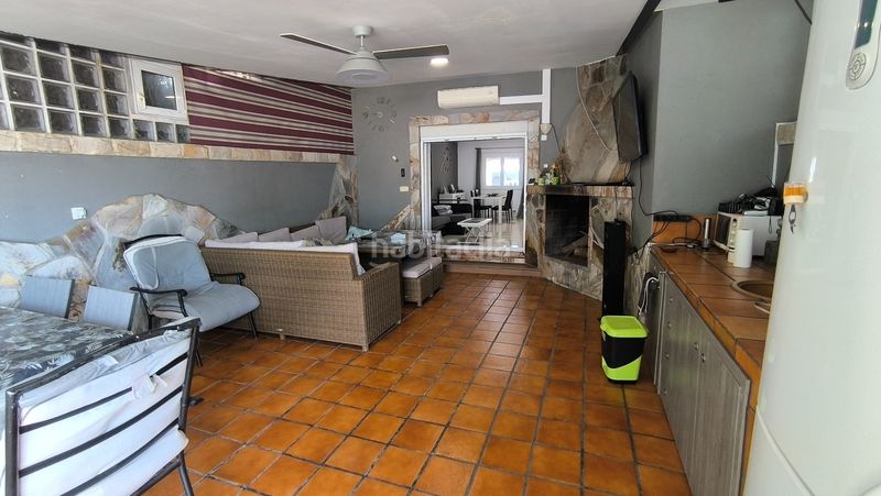Foto ff5d2fff-41fa-4cc4-85ed-2837a1eb5519. Casa a schiera in calle jaime i 30 in Pinseque