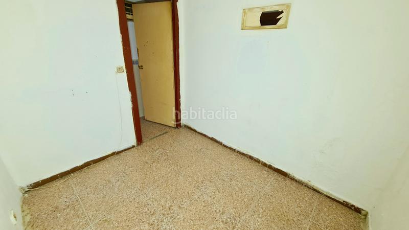 Foto bc0e0c85-d901-49a6-84f7-dc181215eb7a. Piso en Raval Barcelona
