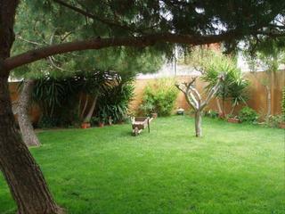 Casa a Centre. Casa céntrica con jardín y piscina
