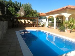 Casa en Torre Valentina-Mas Vilar de La Mutxada-Treumal. Platja daro , jardin i piscina.