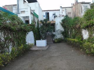 Masia a Centre. Casa de pueblo con patio, muy céntrica.