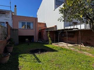 Casa a Molí de Vent-La Sauleda. Casa de planta baja con jardin