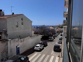 Appartement à Centre. Piso bien conservado , comunidad de 9 vecinos, garage para 3 coc