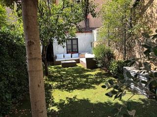 Masia a Centre. Casa de pueblo con jardín , céntrica