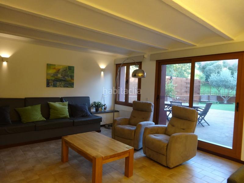 Foto fd0b089e-3f09-4ec6-9620-f76bfd02ba42. Masia amb calefacció aparcament a Forallac