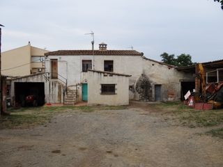 Mas à La Punxa. Masía rústica para restaurar .
