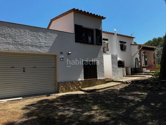 Foto 8b498b7b-5c34-4452-9c2c-0b506173c361. Casa  individual con gran terreno y parcela edificable. en Begur