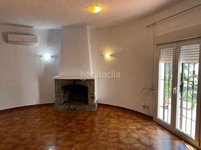 Foto cdbceb61-e278-44ea-af74-ae21c4db57c8. Casa  individual con gran terreno y parcela edificable. en Begur
