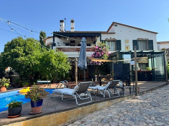 Foto 9d201f63-d977-4449-a59a-dffb01ac4037. Casa amb calefacció aparcament piscina a residencial Begur-esclanyà Begur
