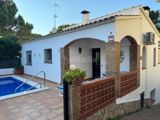 Foto 7515abf5-f9f5-4e4d-abbf-acb5efde2cb5. Casa amb calefacció a platja de Pals Pals