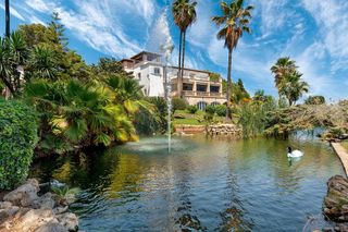Casa  Cam 373. Exclusiva villa con espectaculares vistas al mar y la montaa en