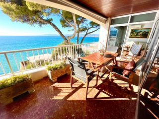 Apartamento en Carrer de brussel.les 34. Lujoso apartamento en primera lnea de mar en salou