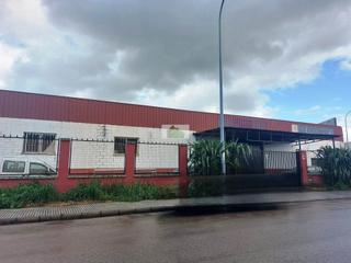 Bâtiment à usage industriel à Montijo. N84 venta de nave industrial en poligono industrial montijo.